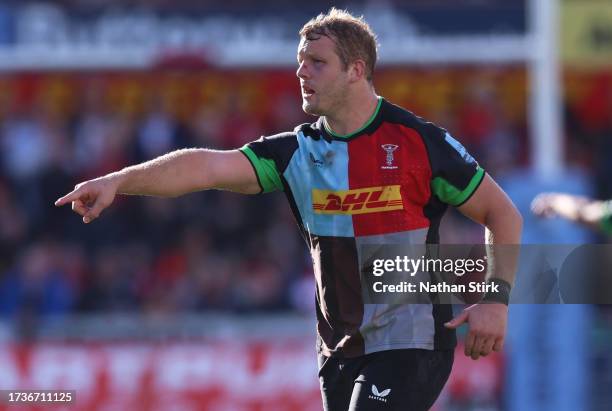 Joe Launchbury of Harlequins gestures during the Gallagher Premiership Rugby match between Gloucester Rugby and Harlequins at Kingsholm Stadium on...