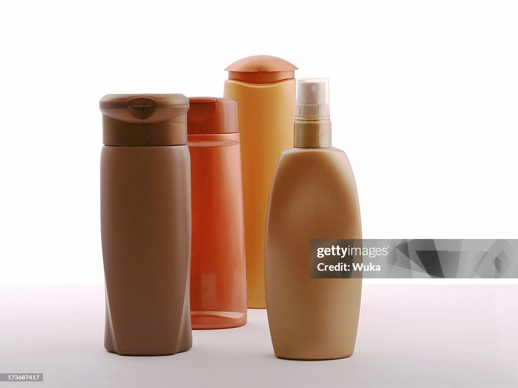 Embalagens de produtos cosméticos em branco