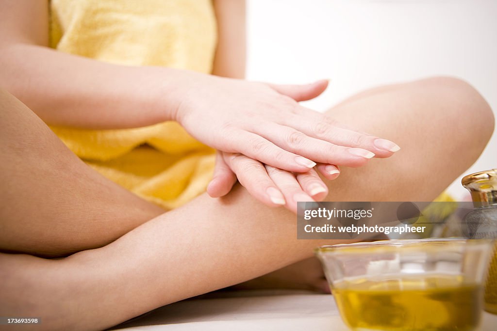 Applying oil massage