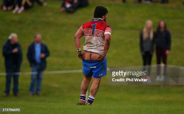 Aaron Kearney of Horowhenua-Kapiti pulls up his shorts during the Ranfurly Shield match between Waikato and Horowhenua-Kapiti at the Morrinsville...
