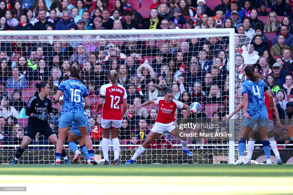 Arsenal FC v Aston Villa - Barclays Women's Super League