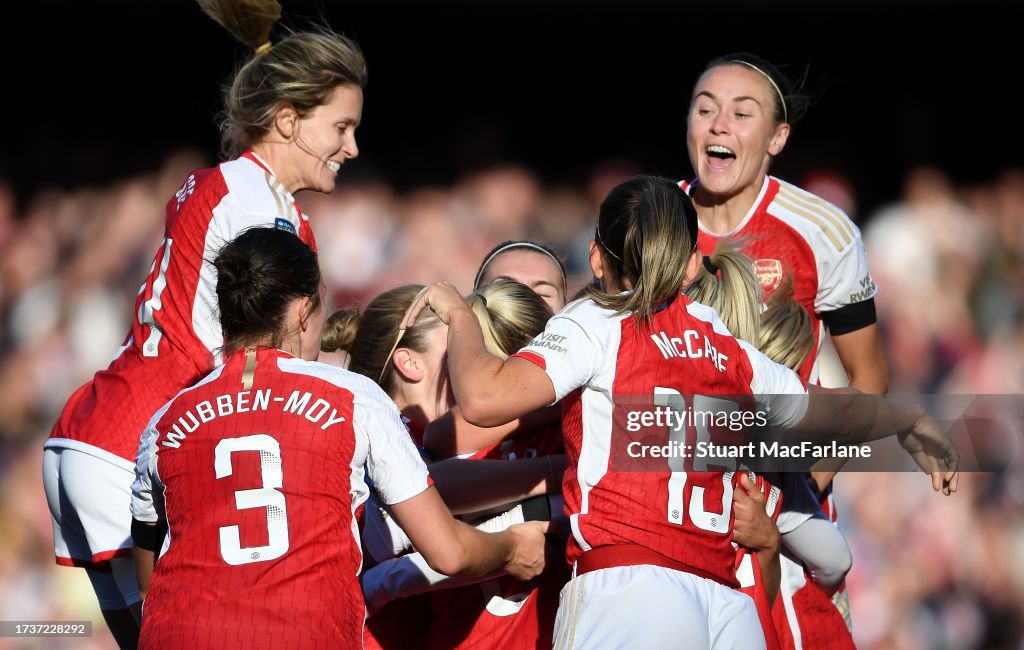 Arsenal FC v Aston Villa - Barclays Women's Super League