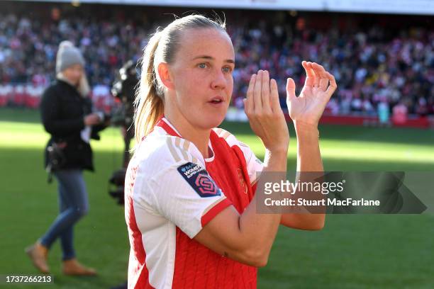 Beth Mead of Arsenal applauds the fans following the team's victory during the Barclays Women's Super League match between Arsenal FC and Aston Villa...