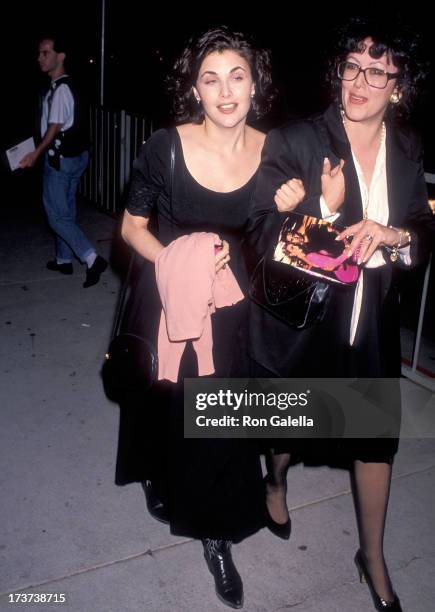 Actress Sherilyn Fenn attends the "Wild at Heart" Universal City Premiere on August 13, 1990 at Cineplex Odeon Universal City Cinemas in Universal...