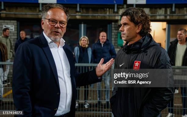 Henk de Jong head coach of Cambuur Leeuwarden talks with Maurice Verberne headcoach of MVV Maastricht before the Dutch Keuken Kampioen Divisie match...