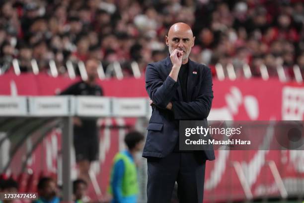 Kevin Muscat, coach of Yokohama F marinos looks on during the J.LEAGUE YBC Levain Cup semi final second leg match between Urawa Red Diamonds and...