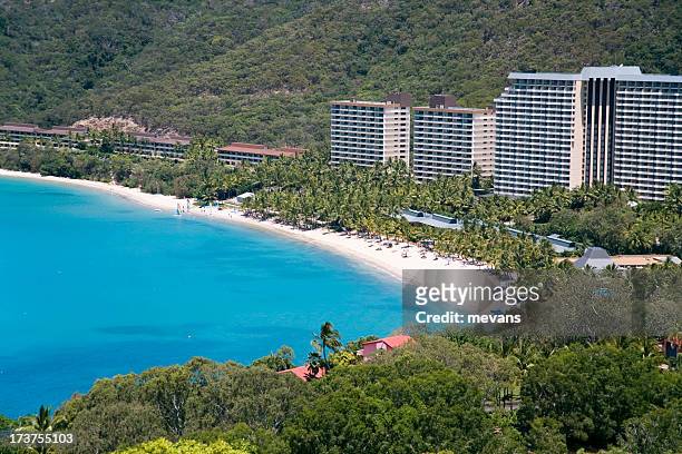 tropical resort - hamilton island stockfoto's en -beelden