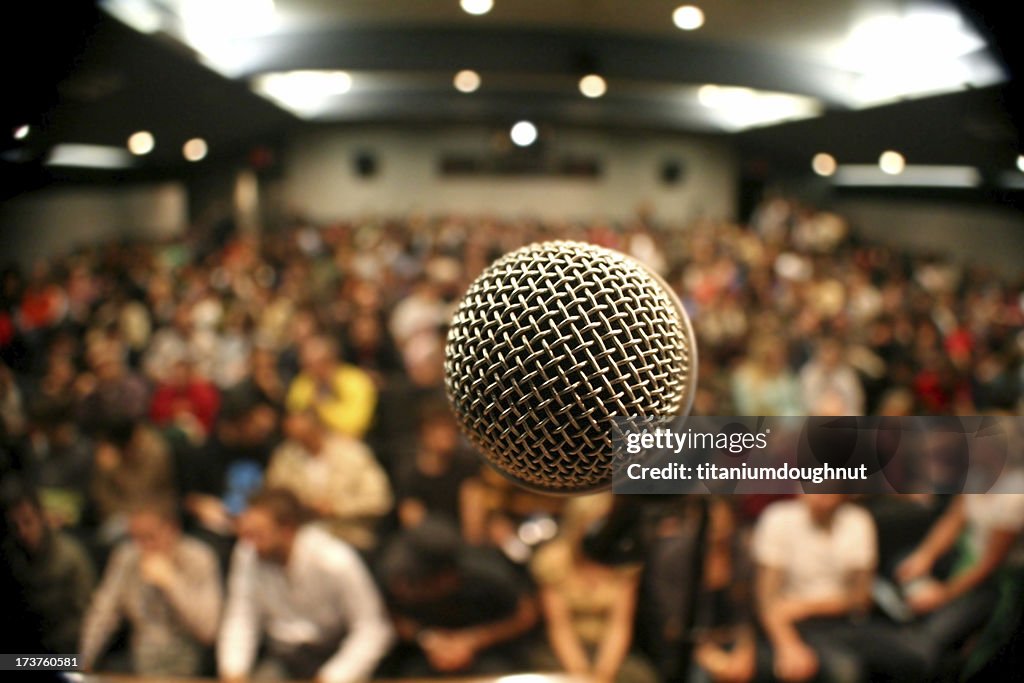 Microphone with crowd