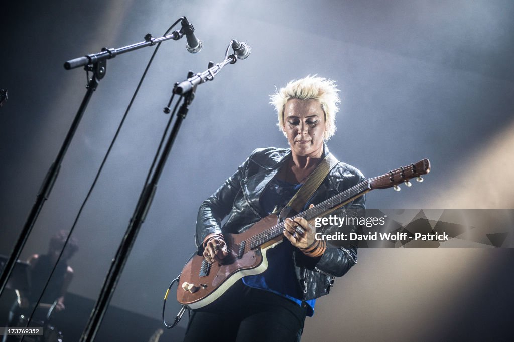 Cat Power Performs At L Olympia