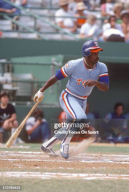 Al Oliver of the Texas Rangers bats during an Major League Baseball game circa 1981. Oliver played for the Rangers from 1978-81.