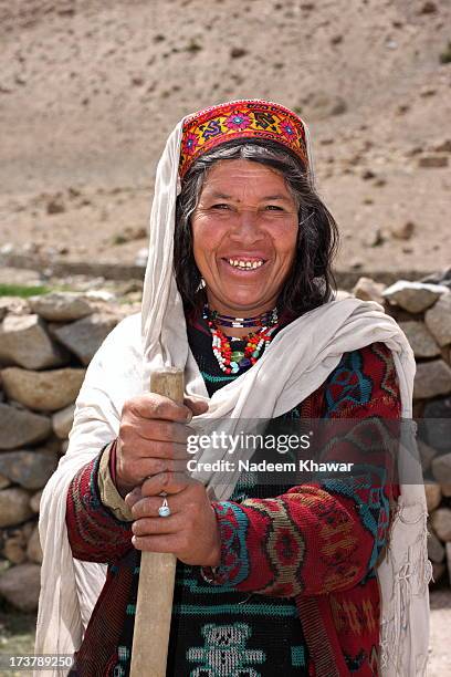 shepherd of baba ghundi - pakistan women stock pictures, royalty-free photos & images