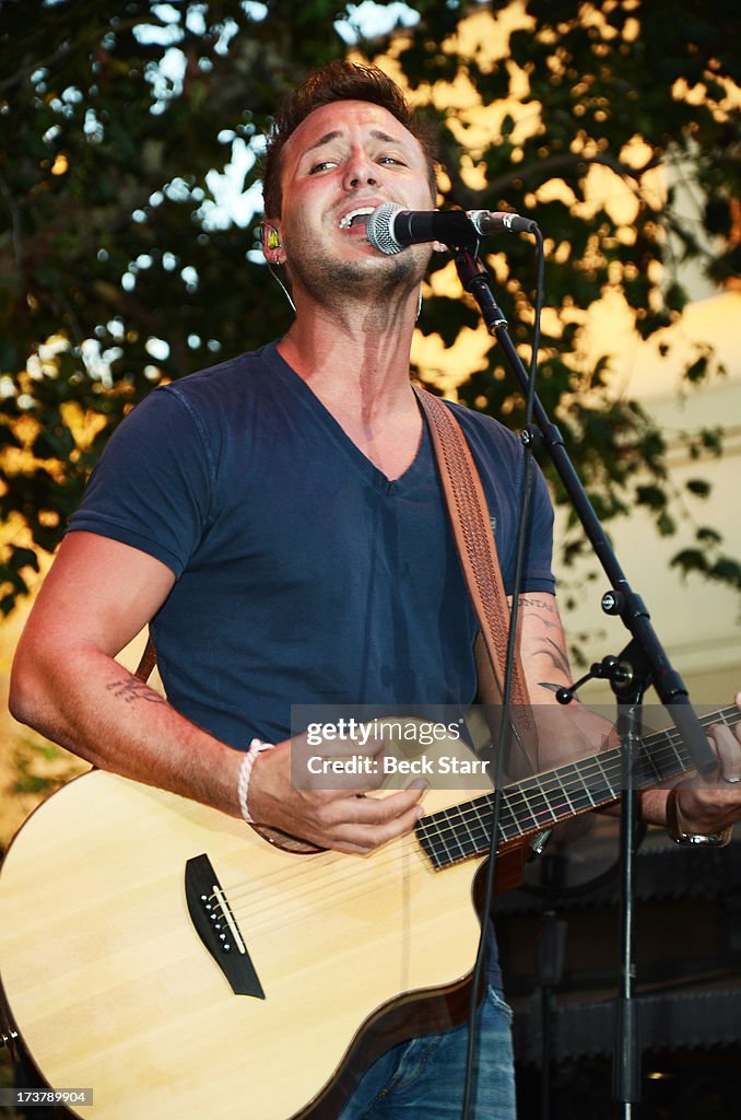 Sara Evans And Love And Theft Perform At The 2013 Summer Concert Series At The Grove