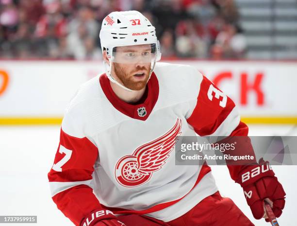 Compher of the Detroit Red Wings skates against the Ottawa Senators at Canadian Tire Centre on October 21, 2023 in Ottawa, Ontario, Canada.