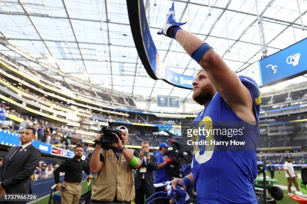 Cooper Kupp of the Los Angeles Rams waves to fans after the game against the Arizona Cardinals at SoFi Stadium on October 15, 2023 in Inglewood,...