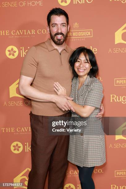 Drew Scott and Linda Phan at the A Sense of Home Gala held on October 21, 2023 in Los Angeles, California.