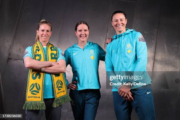 Elise Kellond-Knight of the CommBank Matildas, Carly Salmon, Goalkeeper/Midfielder of the CommBank ParaMatildas and Emily Gielnik of the CommBank...