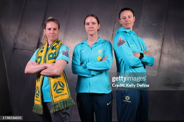 Elise Kellond-Knight of the CommBank Matildas, Carly Salmon, Goalkeeper/Midfielder of the CommBank ParaMatildas and Emily Gielnik of the CommBank...