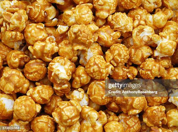 caramelo palomitas de maíz - pop corn fotografías e imágenes de stock