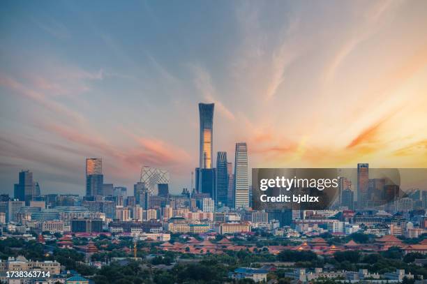 la ligne d’horizon de pékin au coucher du soleil, un environnement urbain magnifique et frais - pékin photos et images de collection