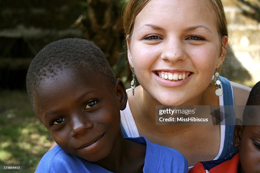 American Teen mit afrikanischer Kinder