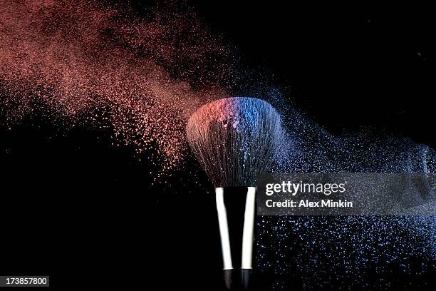 still life makeup brush - blusher stock-fotos und bilder