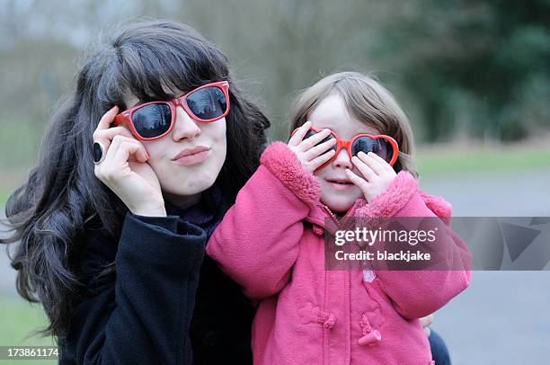 nanny and girl - tienerzwangerschap stockfoto's en -beelden