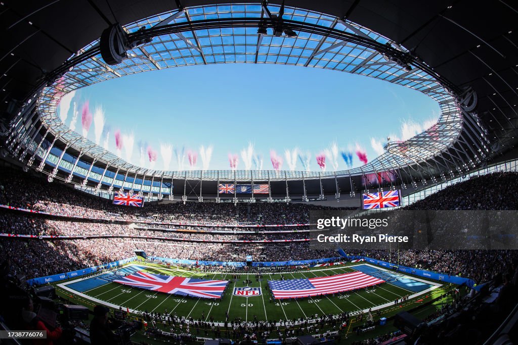 Baltimore Ravens v Tennessee Titans
