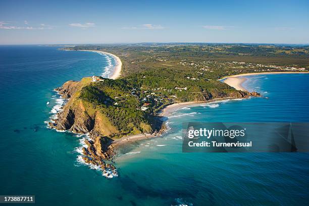 byron bay – luftaufnahme - australia nsw stock-fotos und bilder