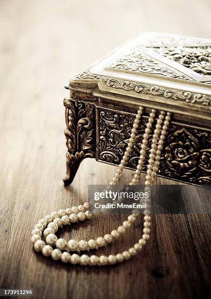 jewelry box - juwelendoos stockfoto's en -beelden