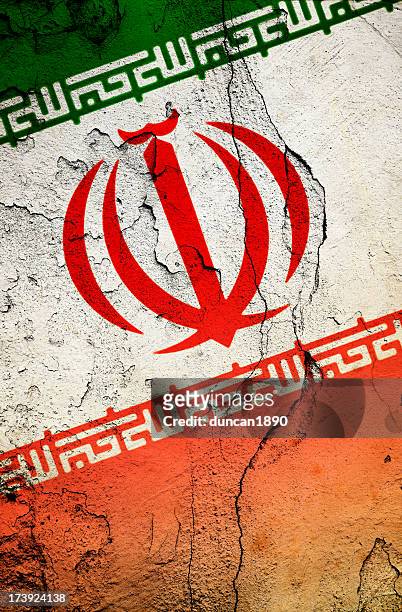 grunge iranische flagge - iranian flag stock-fotos und bilder