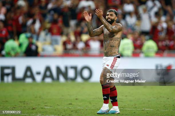 Gabriel Barbosa of Flamengo celebrates winning the match between Flamengo and Vasco Da Gama as part of Brasileirao 2023 at Maracana Stadium on...