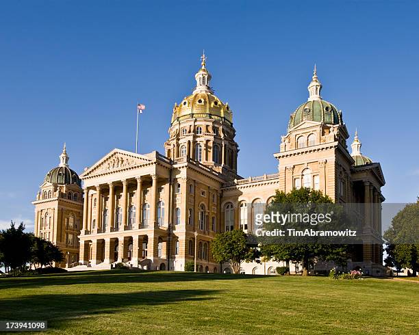 a daytime shot of the iowa state capital building - iowa stock pictures, royalty-free photos & images