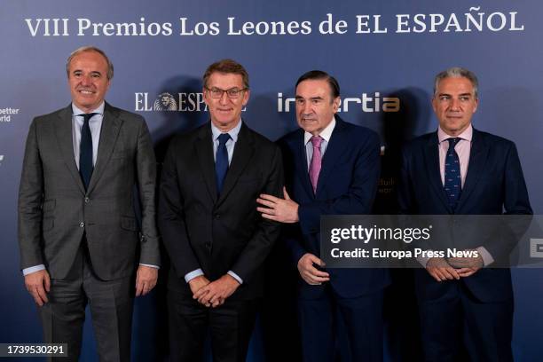 The president of the Government of Aragon Jorge Azcon, the president of the Partido Popular Alberto Nuñez Feijoo, the director of El Español Pedro J....