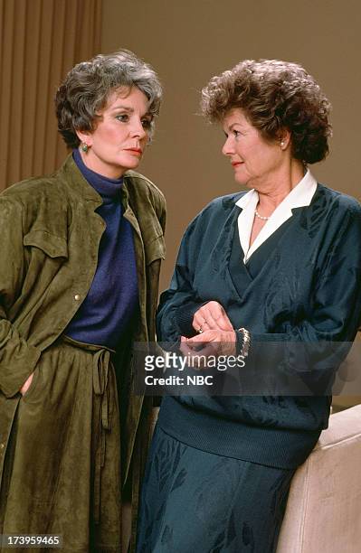 The Case of the Lost Love -- Pictured: Jean Simmons as Laura Robertson, Barbara Hale as Della Street --