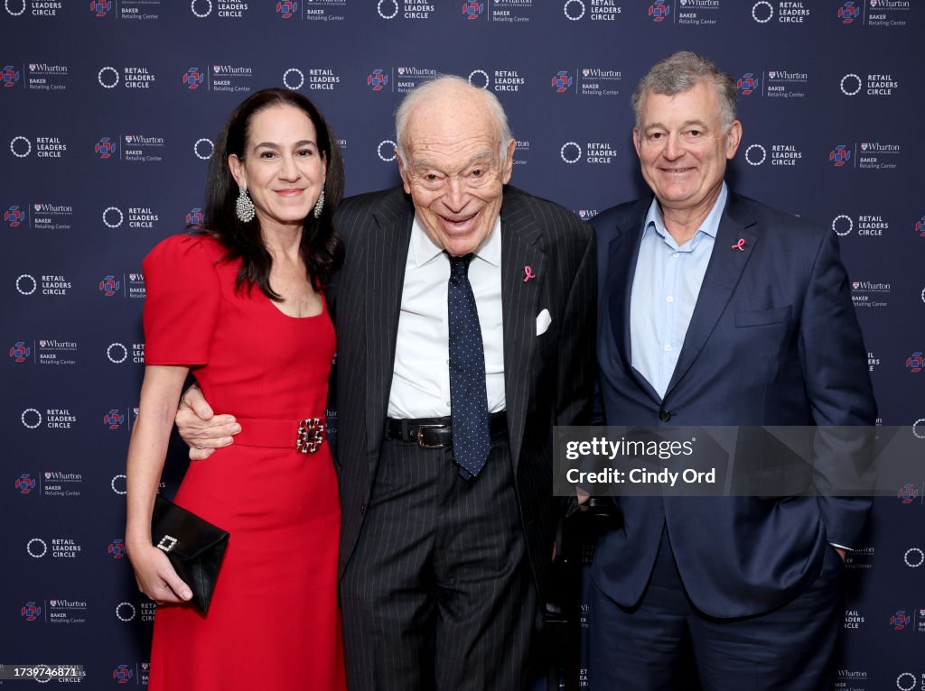Leonard Lauder Honored With 2023 Retail Excellence Award From The Wharton School's Baker Retailing Center And Retail Leaders Circle