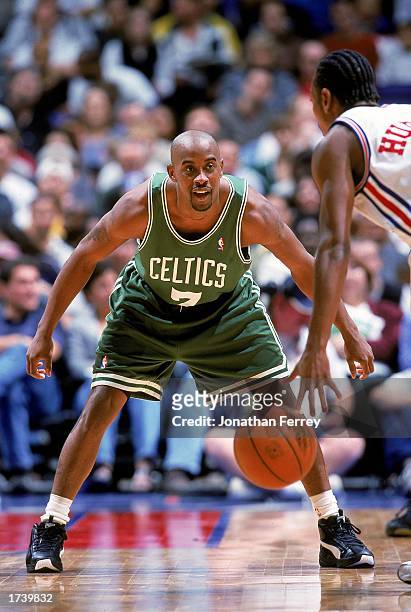 Kenny Anderson of the Boston Celtics guards his player during the game against the Los Angeles Clippers at the Staples Center on December 26, 1999 in...