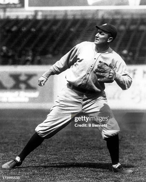 Ty Cobb of the Detroit Tigers fields the ball circa 1920 at Navin Field in Detroit, Michigan.