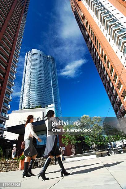 nova tóquio - colinas de roppongi imagens e fotografias de stock