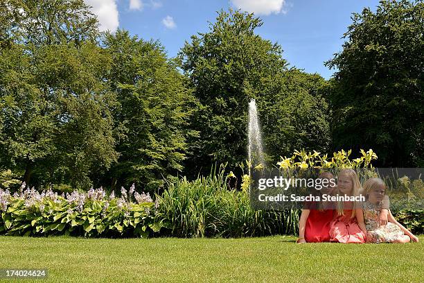 Crown Princess Catharina-Amalia of the Netherlands , Princess Alexia of the Netherlands and Princess Ariane of the Netherlands pose during the annual...