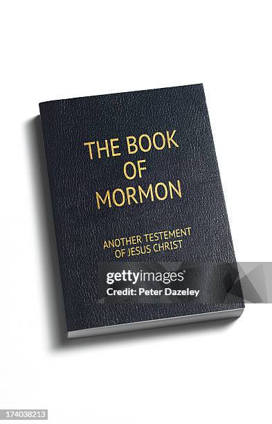 close-up of the book of mormon - book close up stock-fotos und bilder