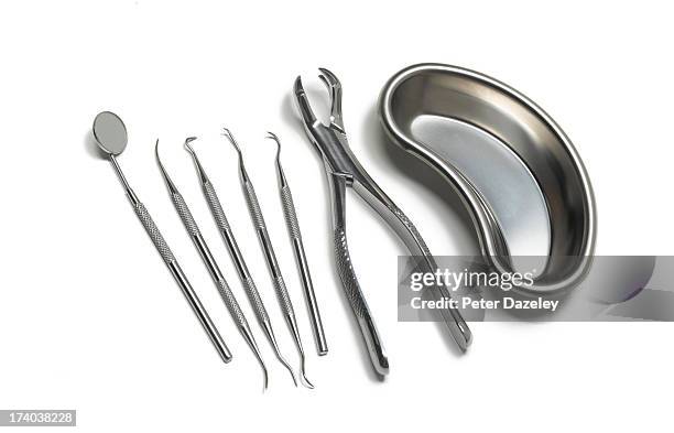 dental tools with tooth extractor - equipamento cirúrgico imagens e fotografias de stock
