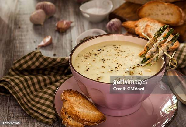 asparagus soup - cream soup stock pictures, royalty-free photos & images