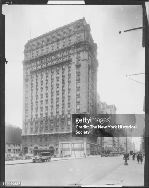 St. Regis Hotel, Fifth Avenue looking south on the east side between 56th Street and 55th Street, New York, New York, early twentieth century.