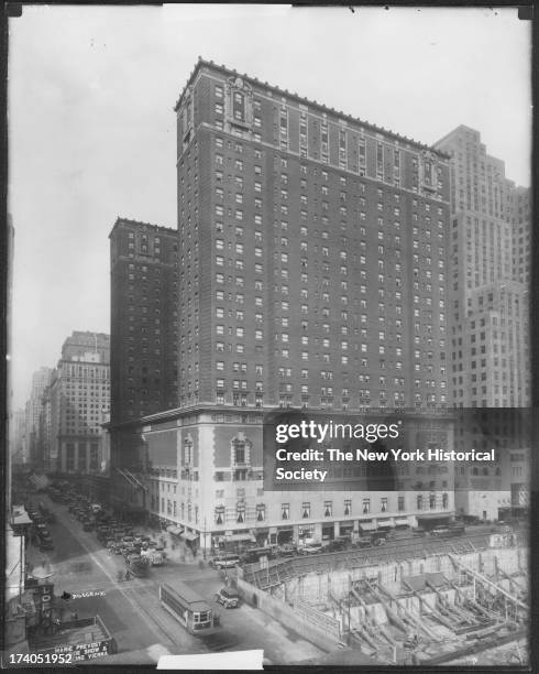 Commodore Hotel, 42nd Street at Lexington Avenue looking west, New York, New York, late 1920s.