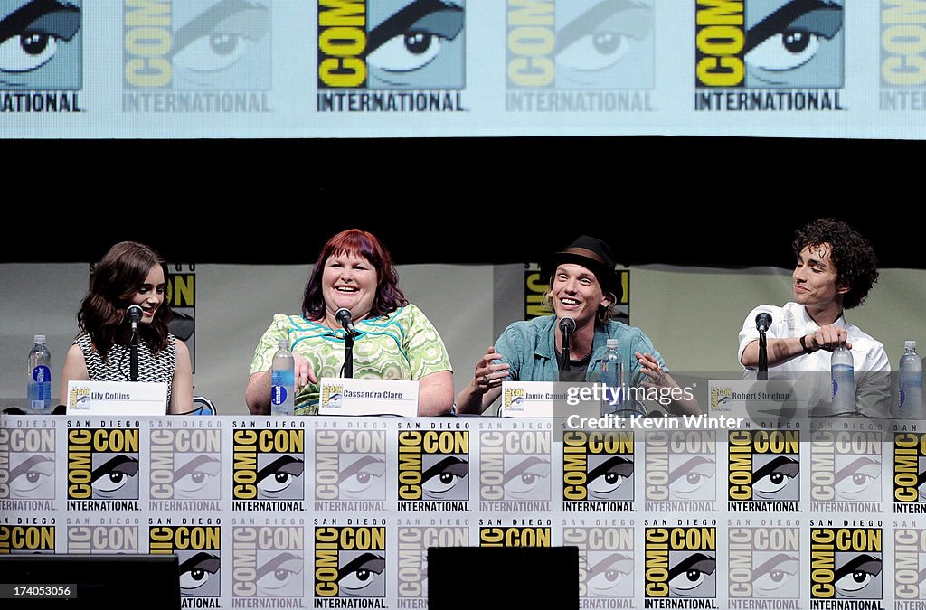 Sony And Screen Gems Panel - Comic-Con International 2013