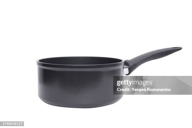 saucepan isolated on white background - ollas-y-cacerolas fotografías e imágenes de stock