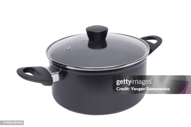 saucepan with lid isolated on white background - ollas-y-cacerolas fotografías e imágenes de stock
