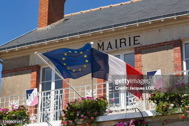 france, la bernerie-en-retz, 44, detail of the facade of the town hall with the french and european flags - bâtiment public photos et images de collection