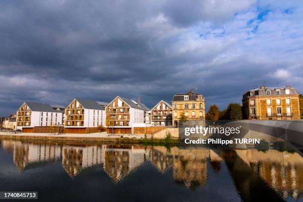 europe, france, grand-est, aisne, soissons. aisne river - passerelle pont photos et images de collection