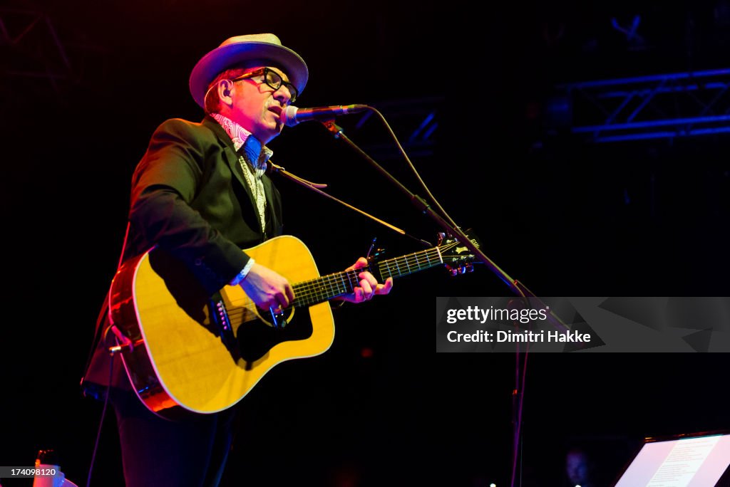 Elvis Costello Live In Tilburg